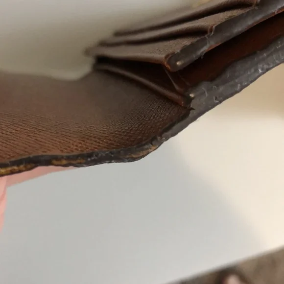 Michael Kors wallet - Picture 11 of 11